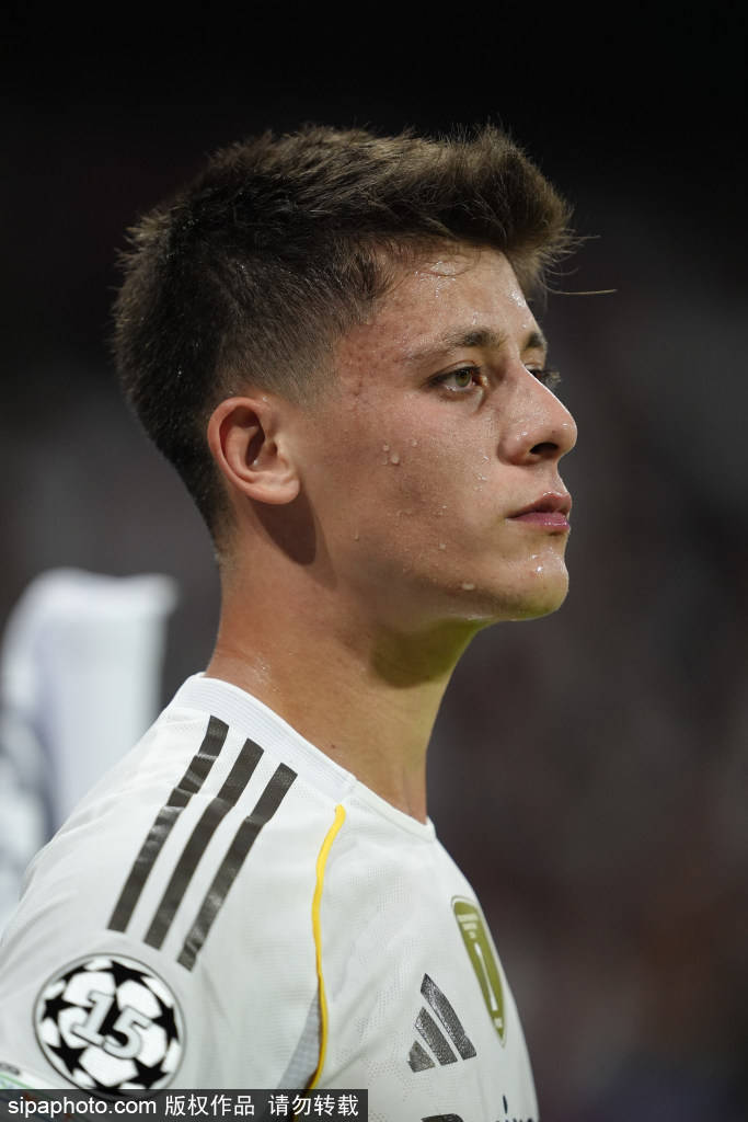 马赛队长：马斯坦托诺不必拿自己和梅西比较，他必须走出自己的路